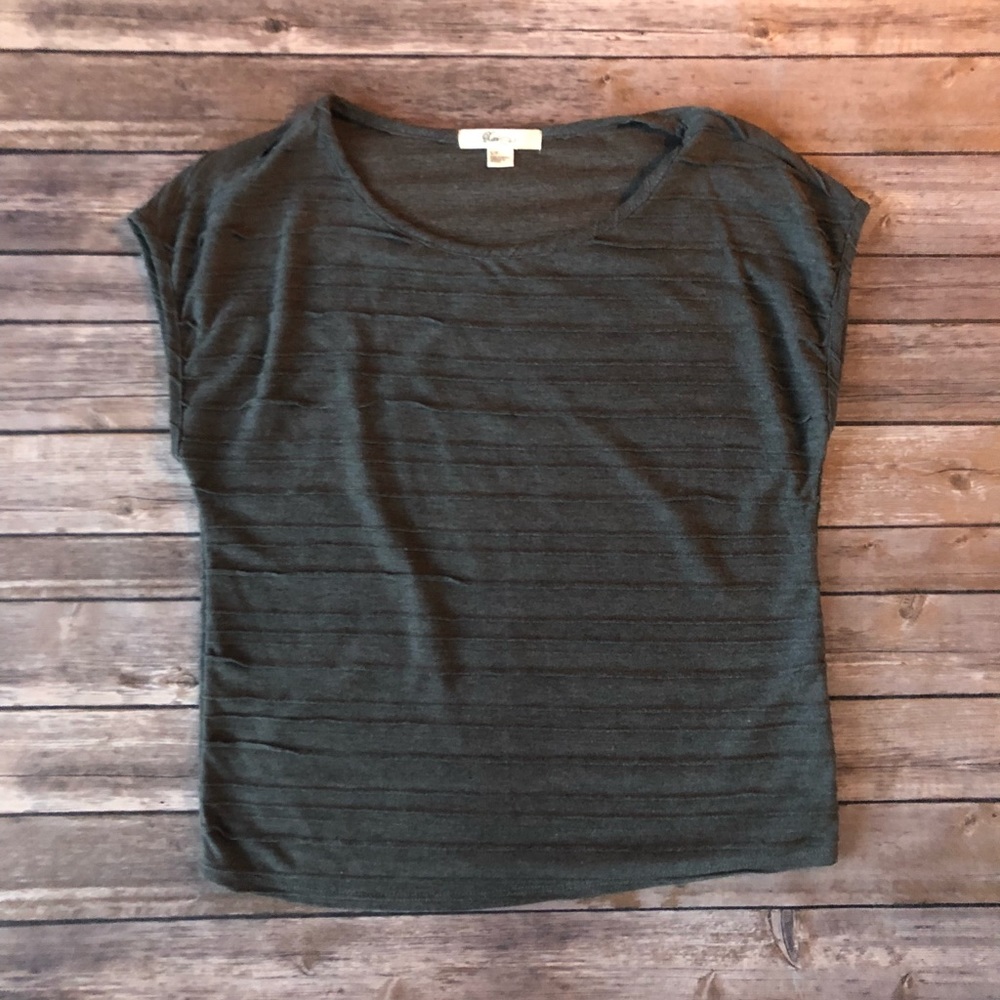 Textured grey top